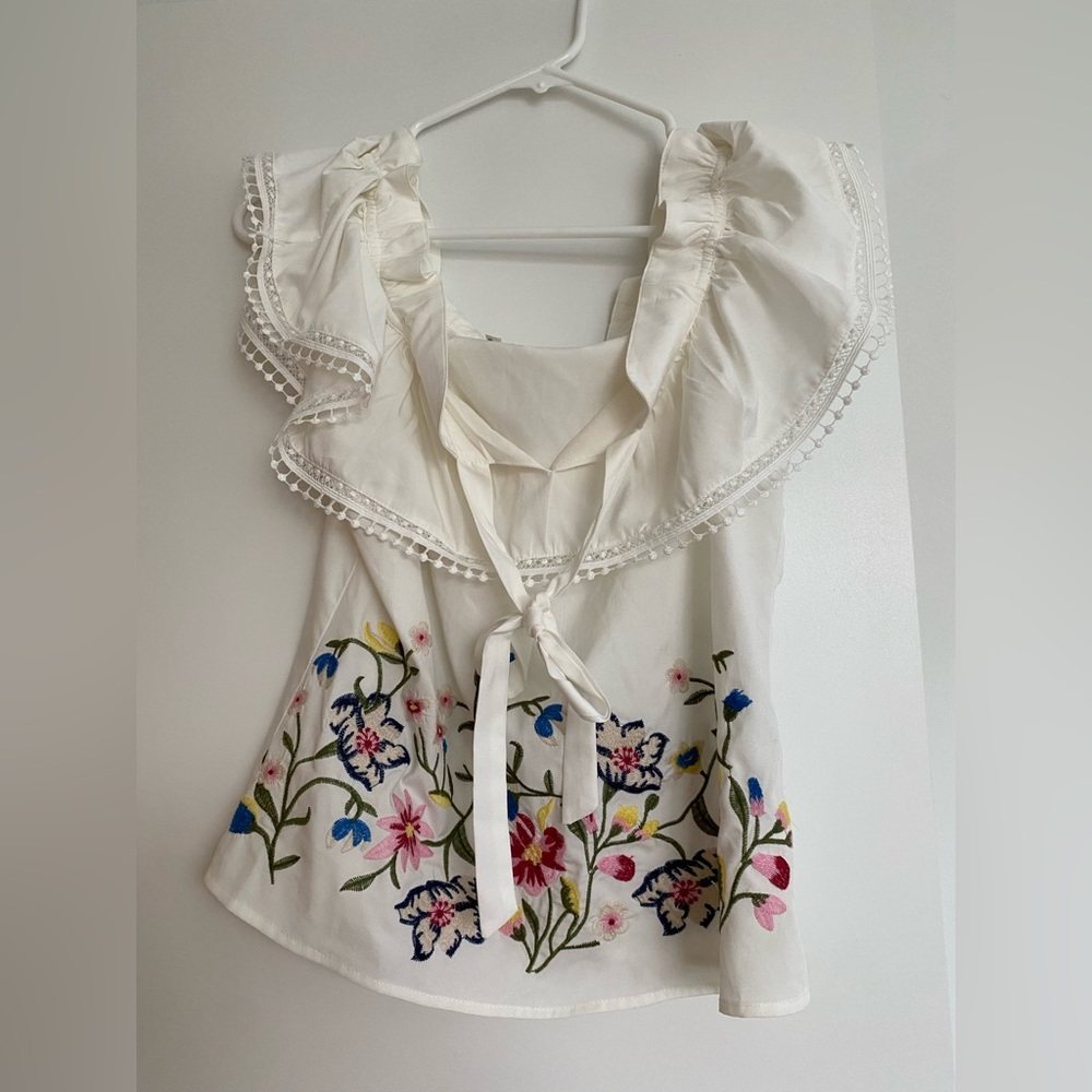 LULUMARI x ANTHROPOLOGIE Floral Embroidered Top Women’s Small Off-shoulder Top